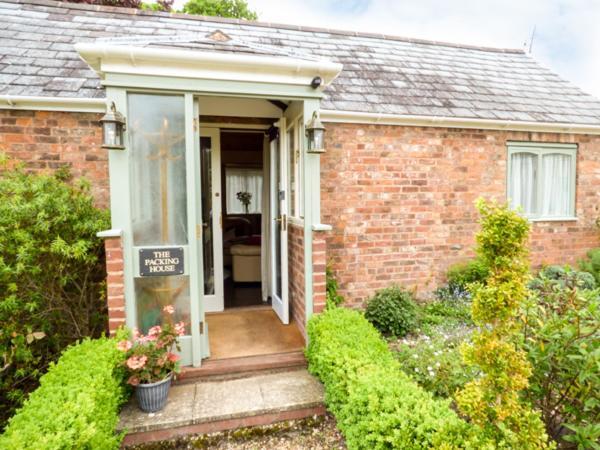 The Packing House Villa Severn Stoke Bagian luar foto