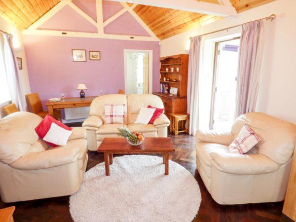 The Packing House Villa Severn Stoke Bagian luar foto
